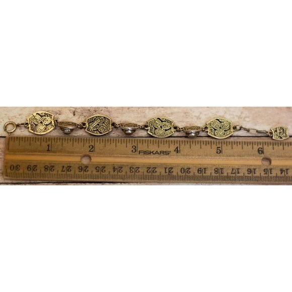 7 inch, Vintage White Faux Pearl Gold Tone Intricate Fashionable Bracelet - X26 - Picture 3 of 3